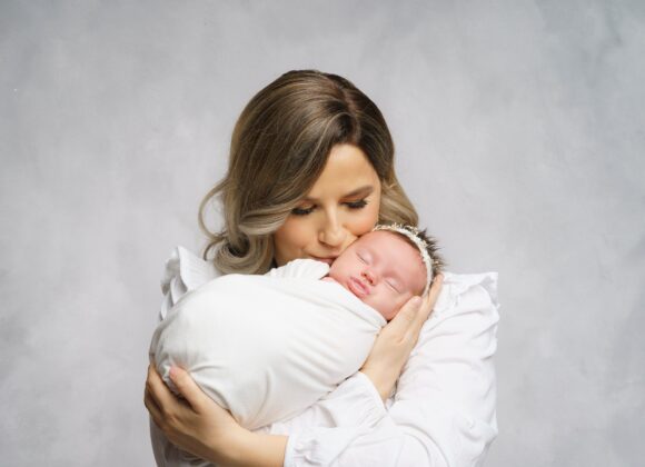 Imi tin copilul in brate atat cat isi doreste si poate si mai mult Photo 53